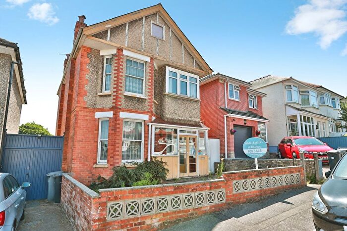 4 Bedroom Detached House For Sale In Hillbrow Road, Bournemouth, Dorset, BH6