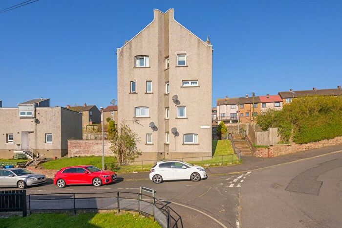 2 Bedroom Maisonette For Sale In Clark Road, Inverkeithing, KY11