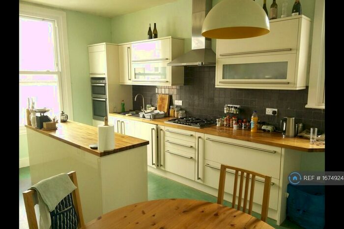 2 Bedroom Flat To Rent In Seymour Avenue, Bristol, BS7