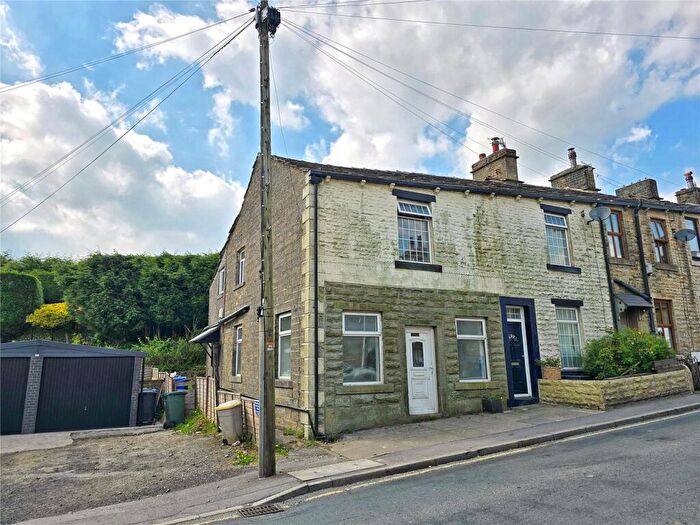2 Bedroom End Of Terrace House For Sale In Burnley Road, Bacup, Rossendale, OL13