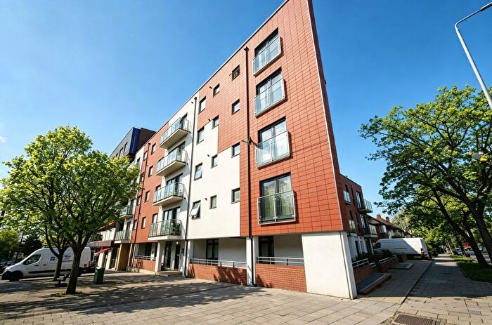 2 Bedroom Flat To Rent In Osbury Court, Northholt Road, Harrow, London, HA2
