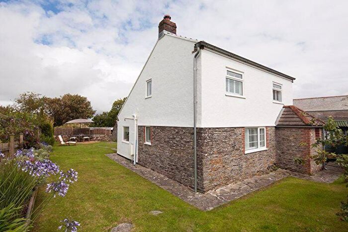 3 Bedroom House To Rent In Treburrick, Padstow, PL27