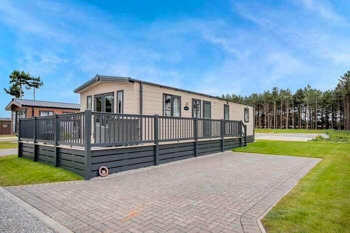 Park Home For Sale In Thorne Road, Austerfield, Doncaster, DN10