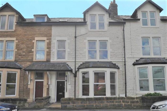 Studio To Rent In Grove Park Terrace, Harrogate, North Yorkshire, HG1