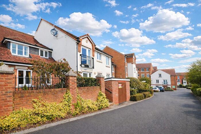 1 Bedroom Retirement Property For Sale In High Street South, Rushden, NN10