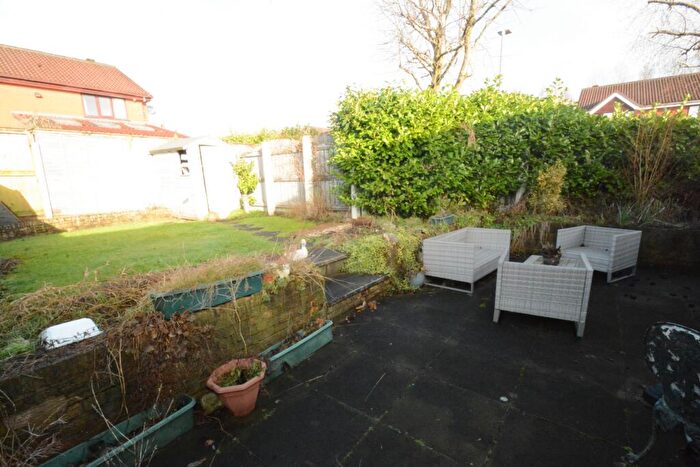 2 Bedroom Bungalow For Sale In The Shires, Droylsden, M43