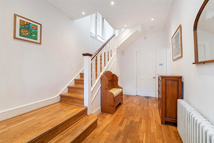 4 Bedroom Detached House For Sale In Church Road, Hanwell, W7