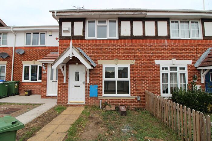 3 Bedroom Terraced House To Rent In Wallhouse Road, Erith, DA8