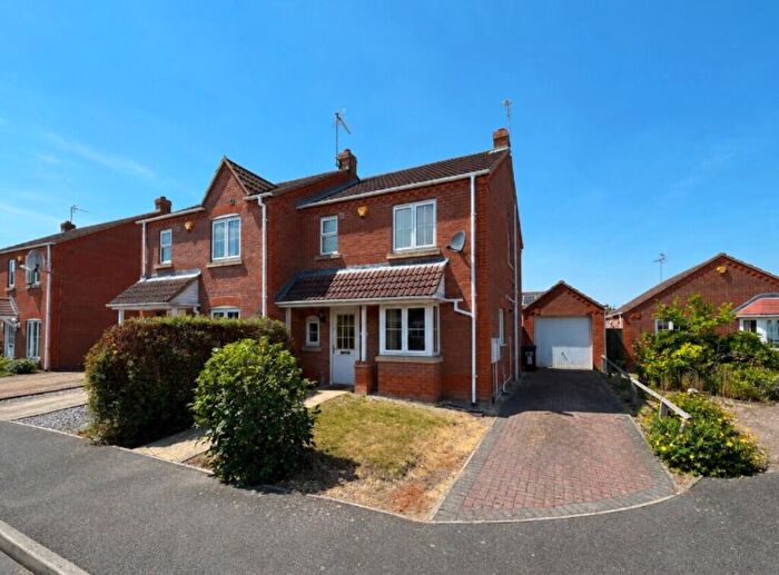 3 Bedroom Semi-Detached House For Sale In Riverside Park, Spalding, PE11