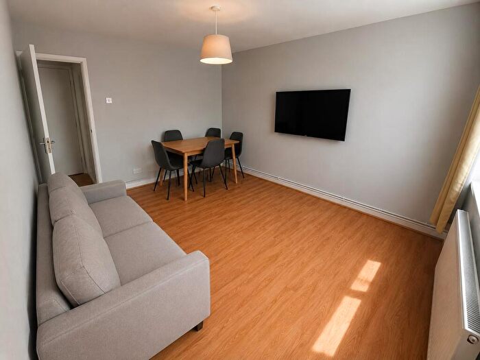 1 Bedroom Flat To Rent In Navarre Road, East Ham, London, E6