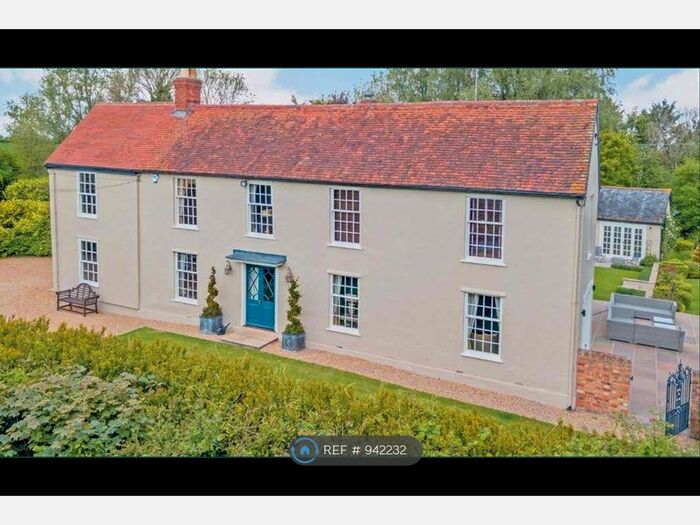 6 Bedroom Detached House To Rent In Rands Road, Essex, CM6