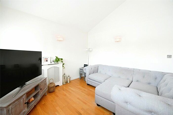 1 Bedroom Flat For Sale In North Block, Romford, Essex, RM2