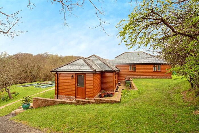 2 Bedroom Detached Bungalow For Sale In Hawkenbury Road, Tunbridge Wells, TN3