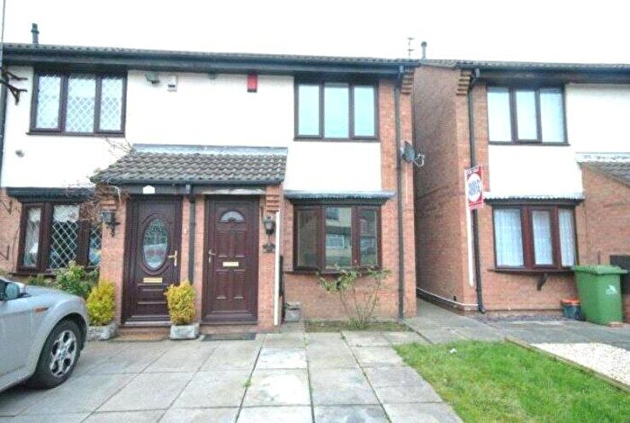 2 Bedroom Retirement Property To Rent In Castle Street, Grimsby, Lincolnshire, DN32