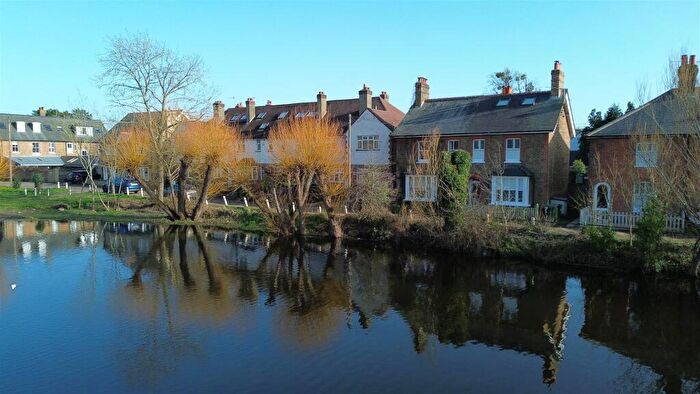 3 Bedroom End Of Terrace House For Sale In Barnett Wood Lane, Ashtead, KT21