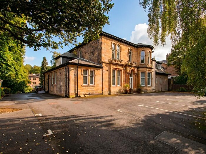 2 Bedroom Flat For Sale In / High Calside, Paisley, PA2