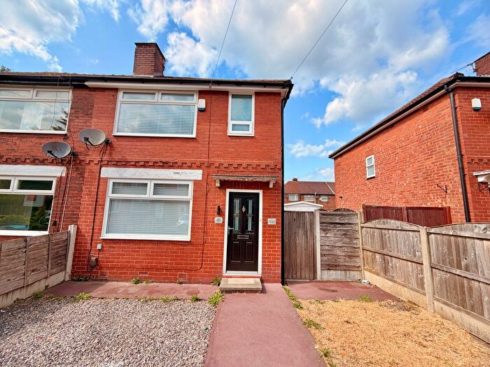 3 Bedroom Terraced House To Rent In Deepdale Drive, Swinton, M27