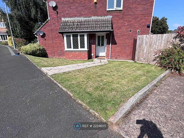 2 Bedroom Flat To Rent In Walnut Close, Exminster, Exeter, EX6