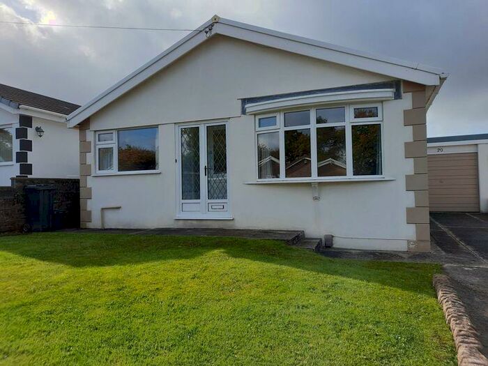 2 Bedroom Detached Bungalow To Rent In Heol Uchaf, Neath, SA11