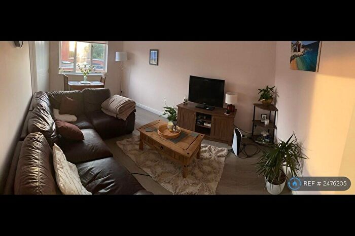 2 Bedroom Flat To Rent In Llys Yr Efail, Mold, CH7