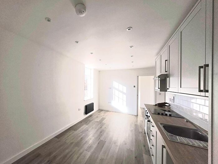 2 Bedroom Flat To Rent In Camden Square, Bozeat, NN29