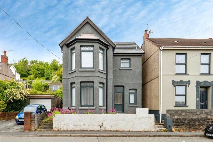 3 Bedroom Detached House For Sale In Tanygraig Road, Llanelli, Carmarthenshire, SA14