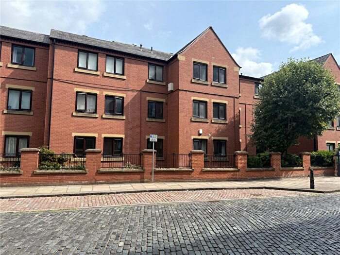 1 Bedroom Apartment To Rent In Chantrell Court, Leeds, LS2