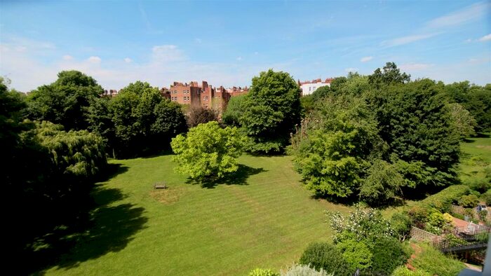 1 Bedroom Flat To Rent In Sutherland Avenue, Maida Vale, W9