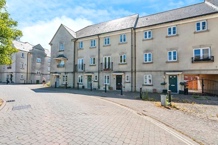 4 Bedroom Terraced House For Sale In Elbridge Avenue, Bognor Regis, West Sussex, PO21
