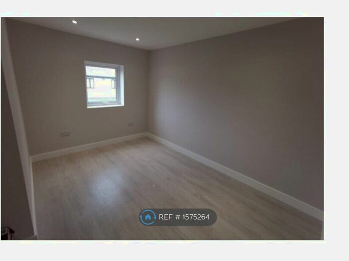 1 Bedroom Flat To Rent In Elizabeth House, Worminghall, Aylesbury, HP18