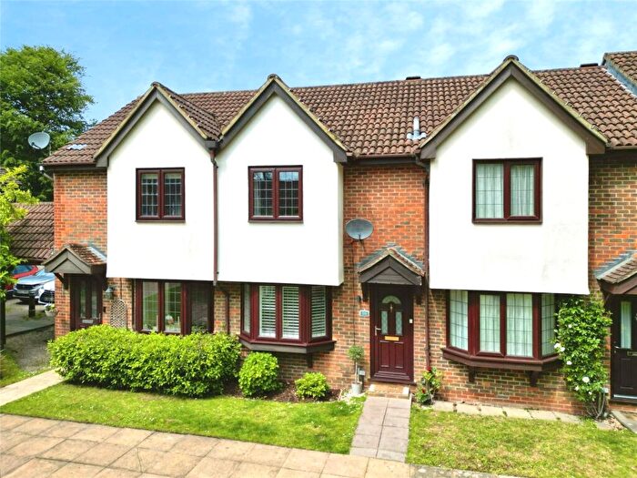 2 Bedroom Terraced House For Sale In Thorne Close, Crowthorne, Berkshire, RG45