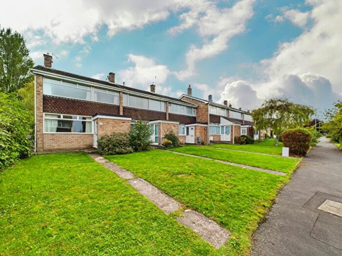 3 Bedroom End Of Terrace House For Sale In Kestrel Drive, Pucklechurch, Bristol, Gloucestershire, BS16