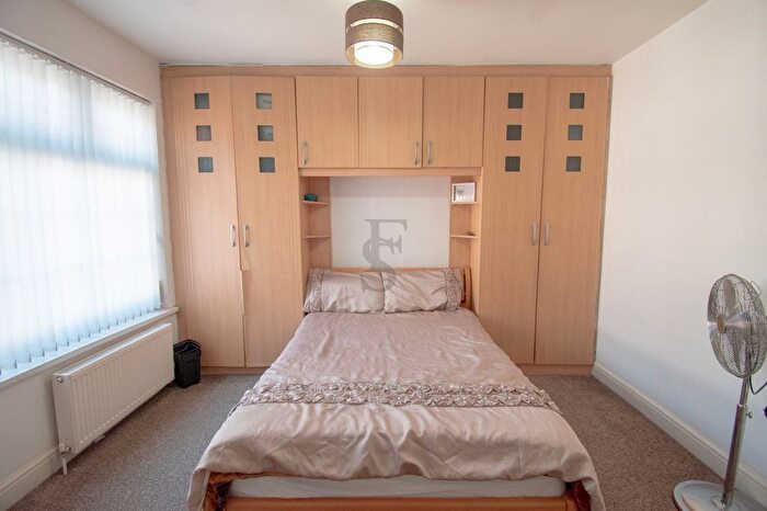 3 Bedroom End Of Terrace House For Sale In Dronfield Street, Evington, LE5
