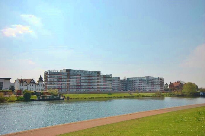 2 Bedroom Apartment To Rent In Harvard House Wilford Lane, NG2