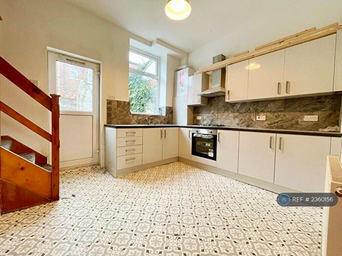 2 Bedroom Terraced House To Rent In Cummings Street, Oldham, OL8