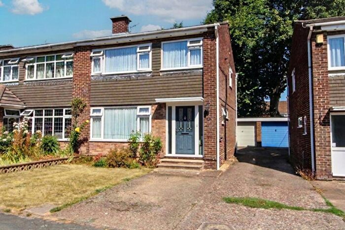 3 Bedroom Semi-Detached House For Sale In Copes Shroves, Hazlemere, HP15