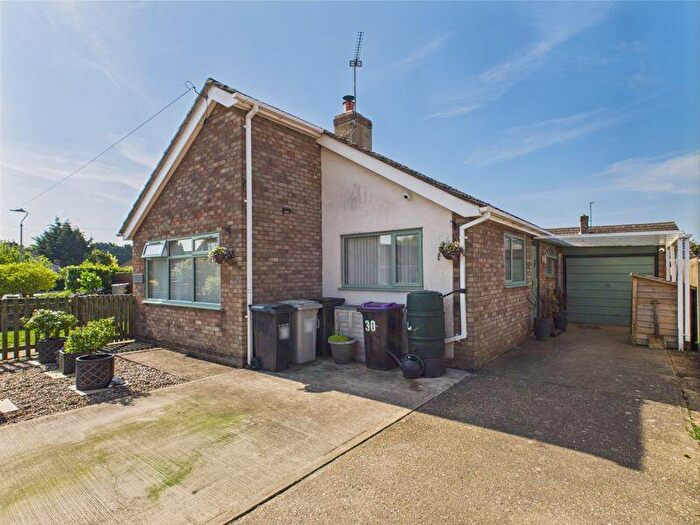 3 Bedroom Detached Bungalow For Sale In Fortescue Close, Tattershall, LN4