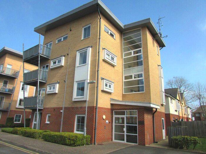 2 Bedroom Flat To Rent In Whitehall Close, Borehamwood, WD6