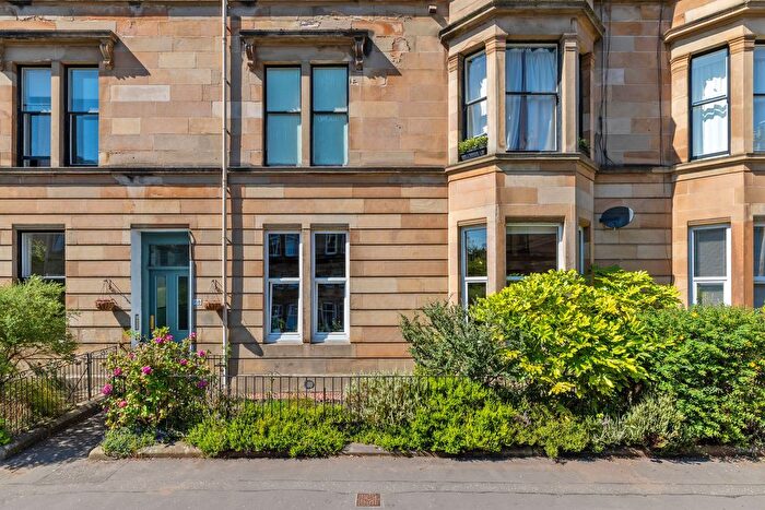 3 Bedroom Flat For Sale In Kenmure Street, Pollokshields, G41