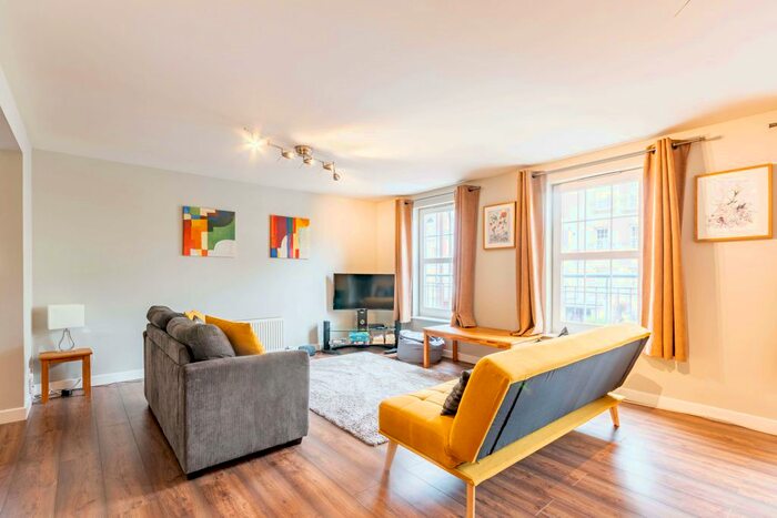 2 Bedroom Flat To Rent In Dalry Gait, Edinburgh, EH11