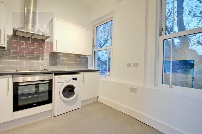 3 Bedroom Flat To Rent In Swift Court Alma Grove 5Er, London SE1