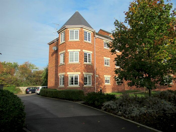 2 Bedroom Flat To Rent In Castle Lodge Gardens, Rothwell, Leeds, LS26