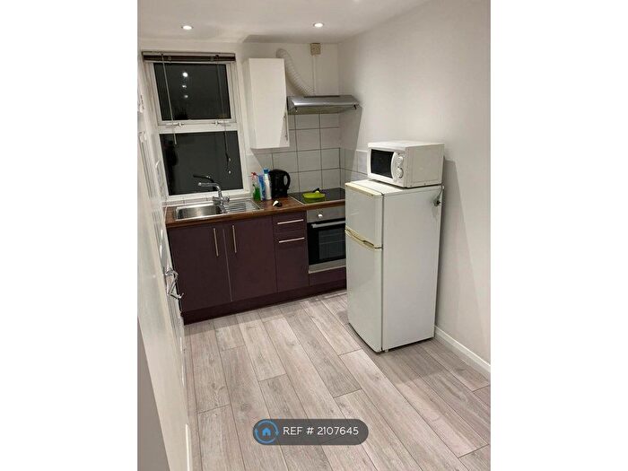 Studio To Rent In Brockley Road, London, SE4