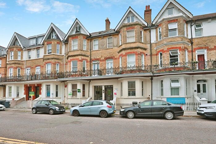 1 Bedroom Flat For Sale In West Hill Road, Bournemouth, Dorset, BH2