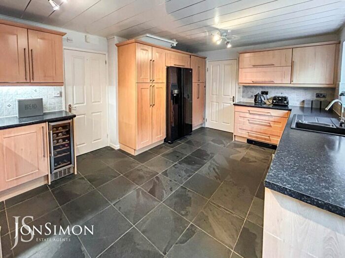 5 Bedroom Detached House For Sale In Falstone Avenue, Ramsbottom, Bury, BL0