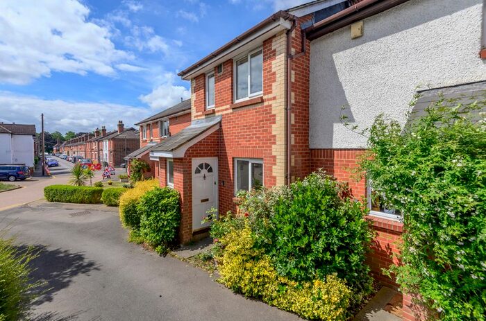 2 Bedroom Terraced House To Rent In Springfield Road, Guildford, GU1