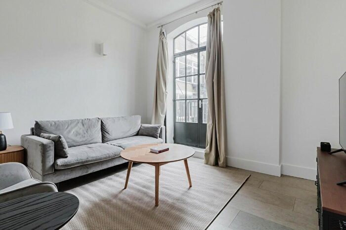 2 Bedroom Apartment To Rent In Berry Street, London, EC1V