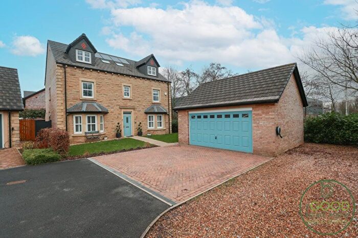 5 Bedroom Detached House For Sale In Redwing Drive, Preston, PR2