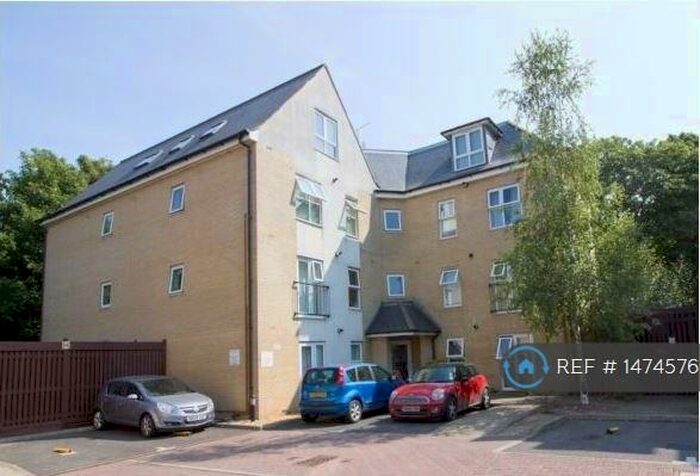 1 Bedroom Flat To Rent In Lindoe Close, Southampton, SO15