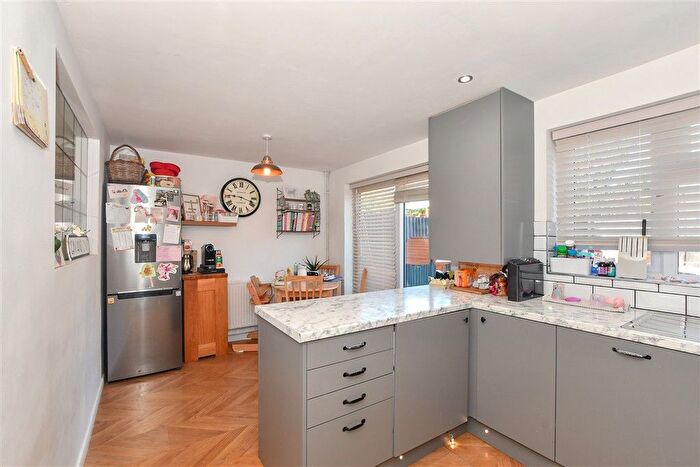 3 Bedroom Terraced House For Sale In Alen Square, Staplehurst, Kent, TN12